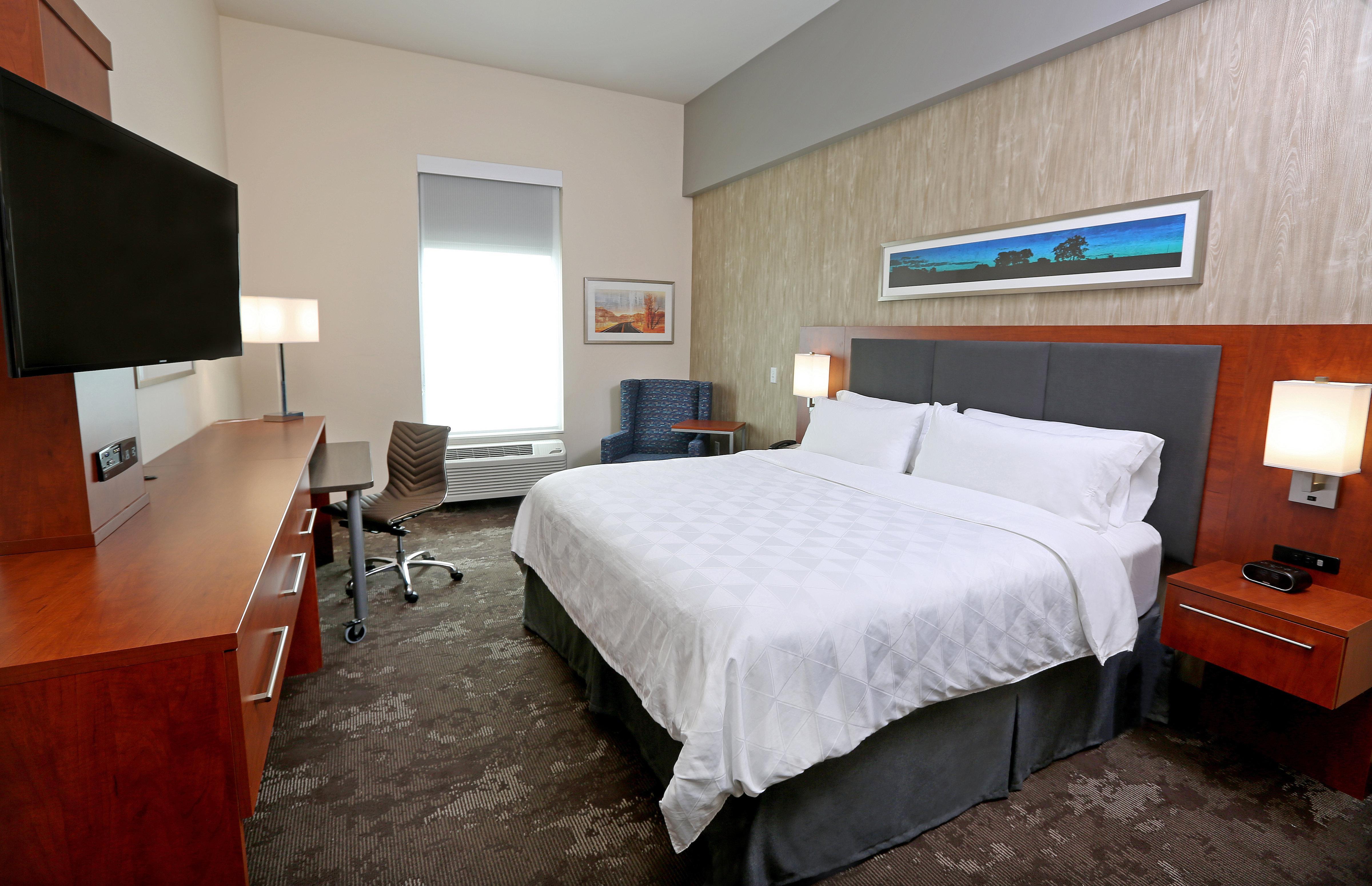 & - Airport By Ihg Hotel 3*
