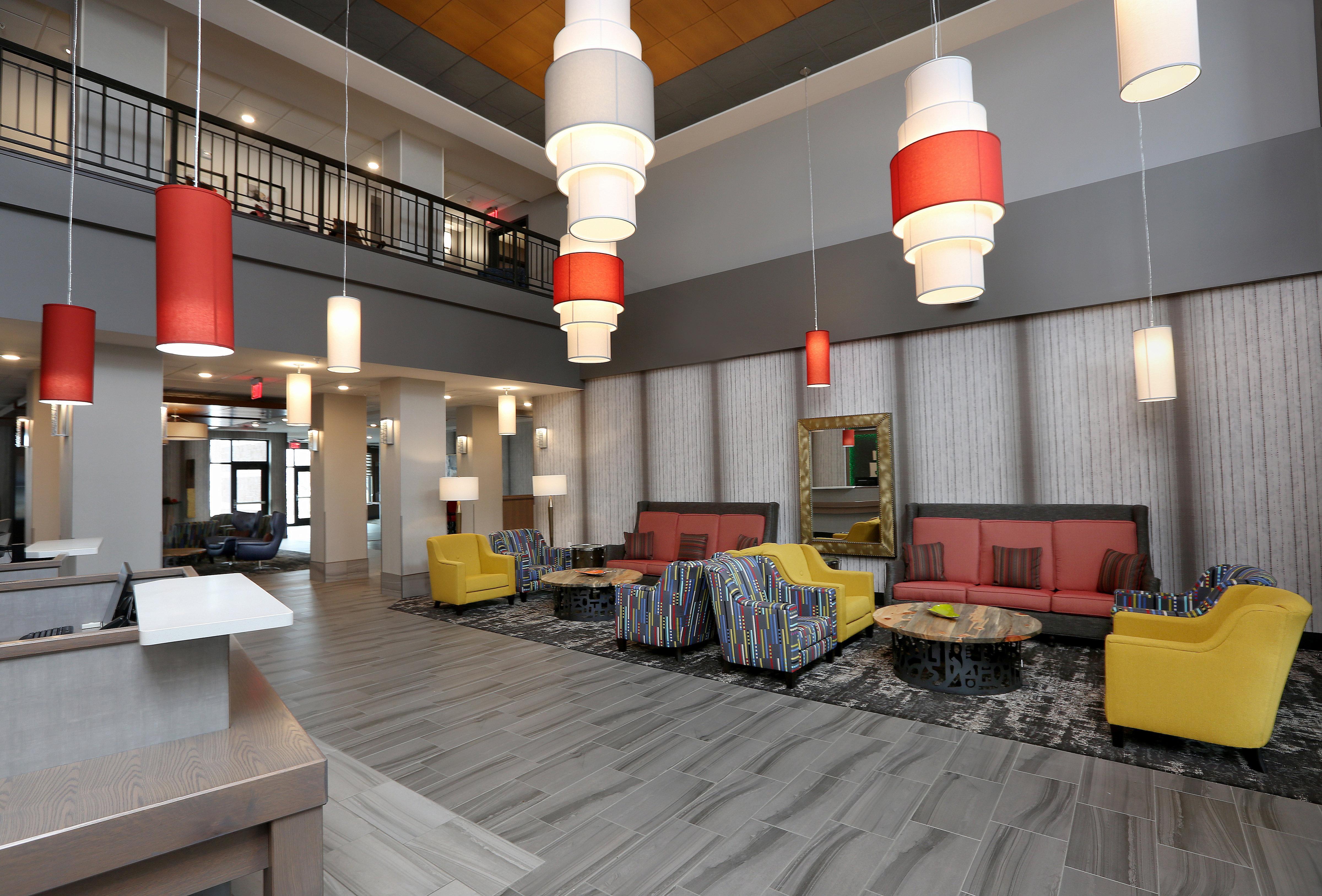 Hotel & - Airport By Ihg