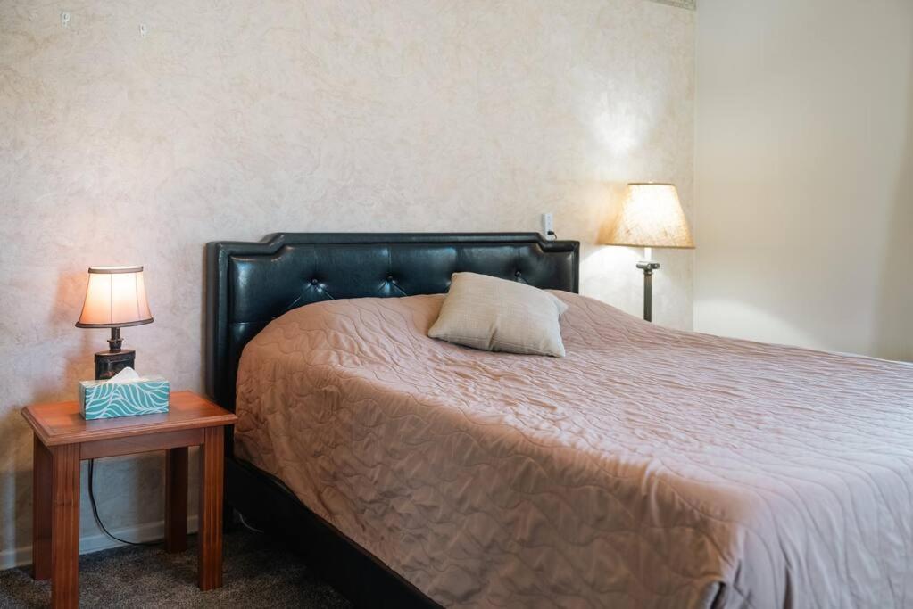 Apartment Entire Two Bedroom Unit Sioux Falls