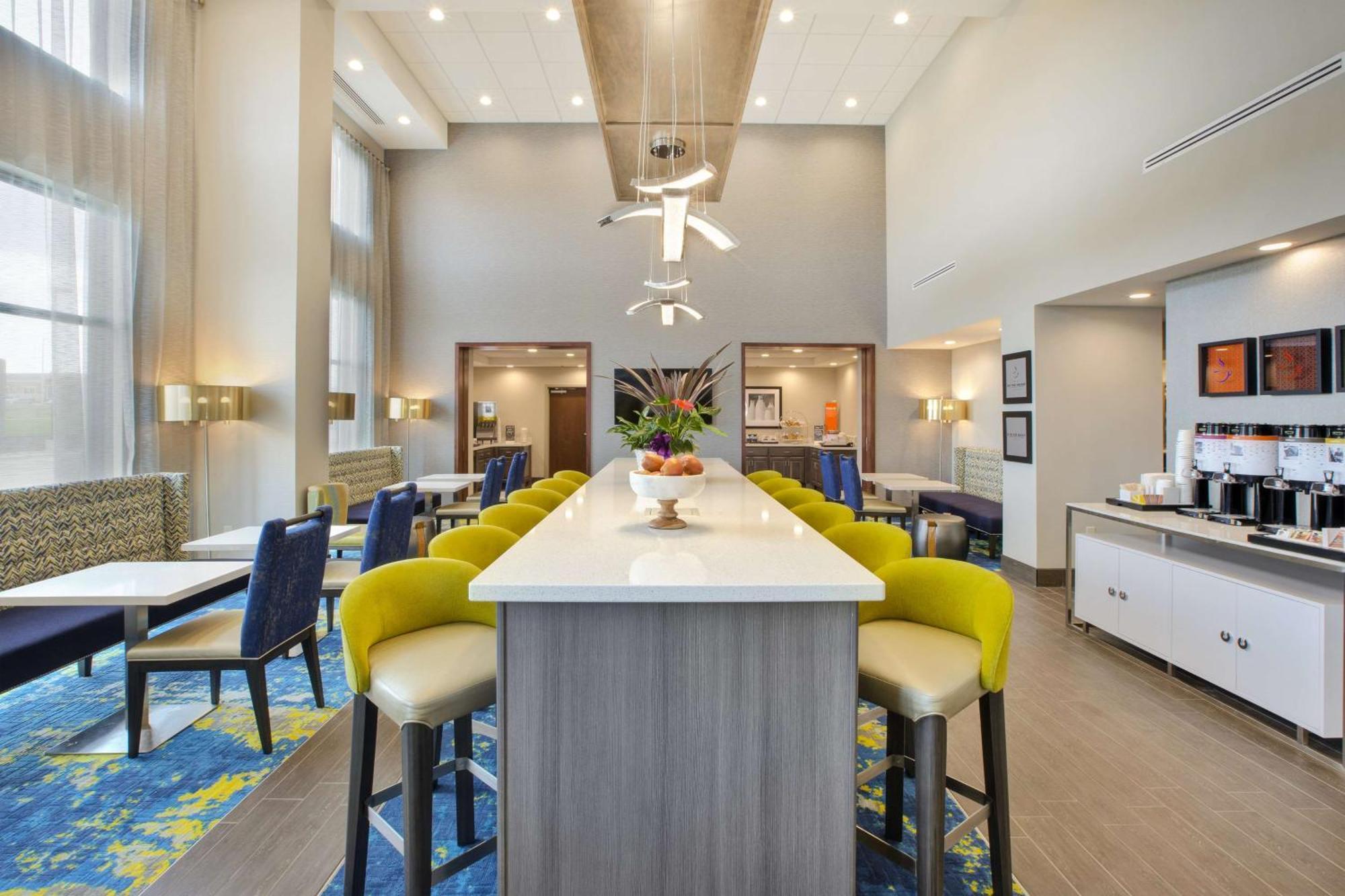 Hampton & By Hilton, Southwest Hotel