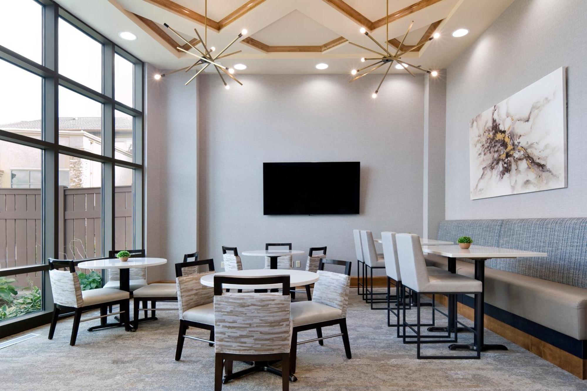 Clubhouse Hotel