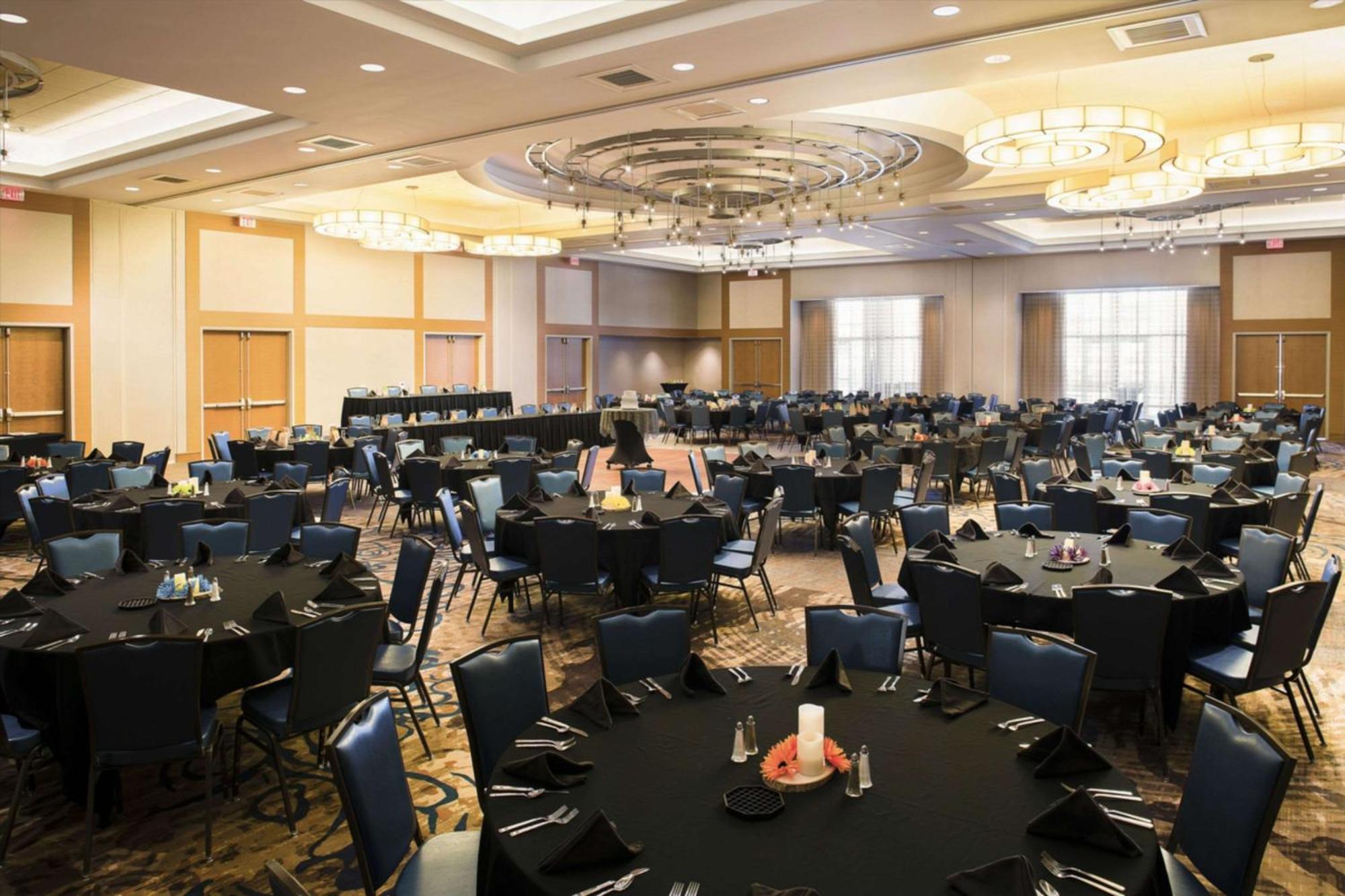 Hilton Garden Downtown 3*