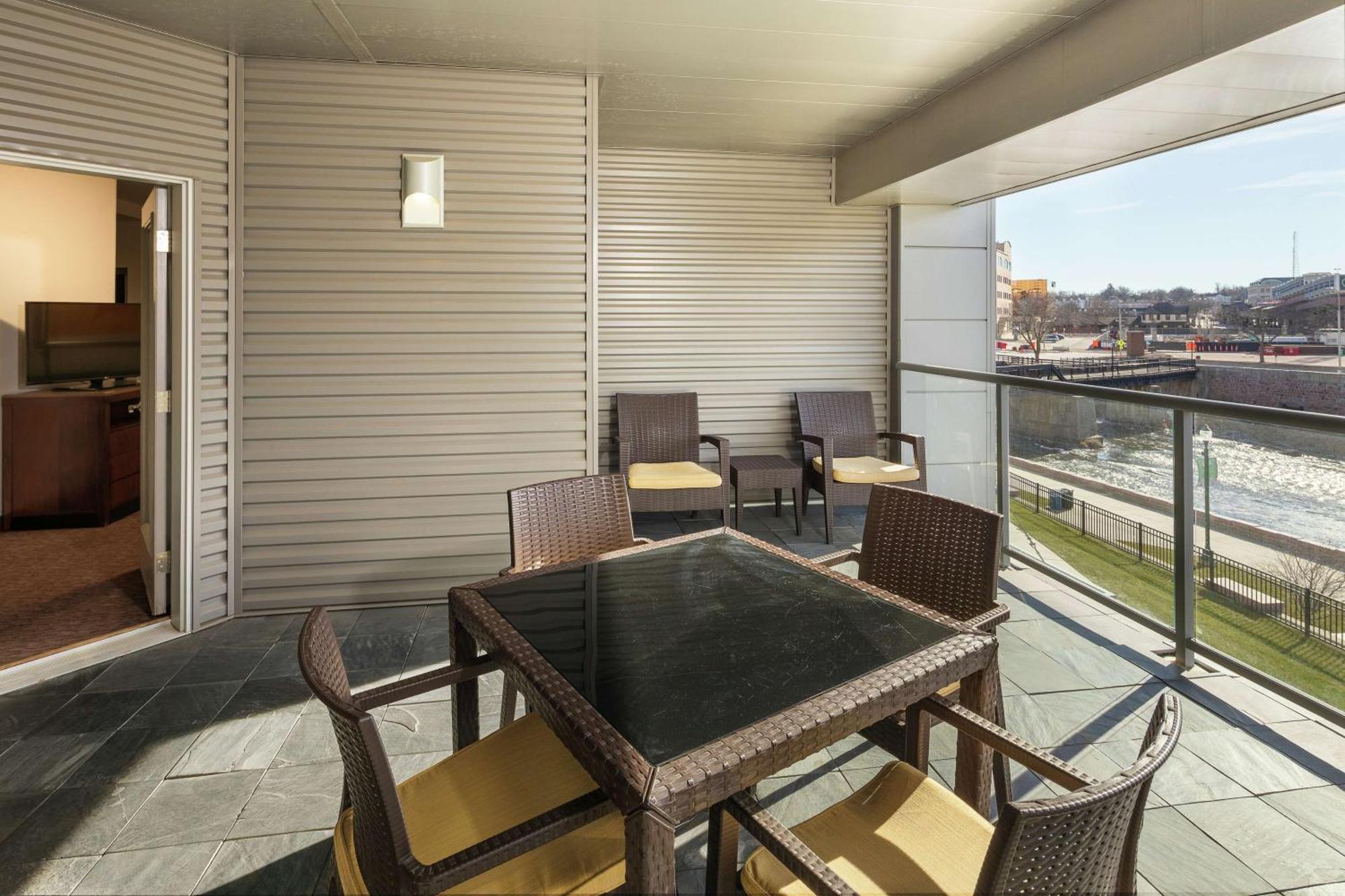 Hilton Garden Downtown Sioux Falls