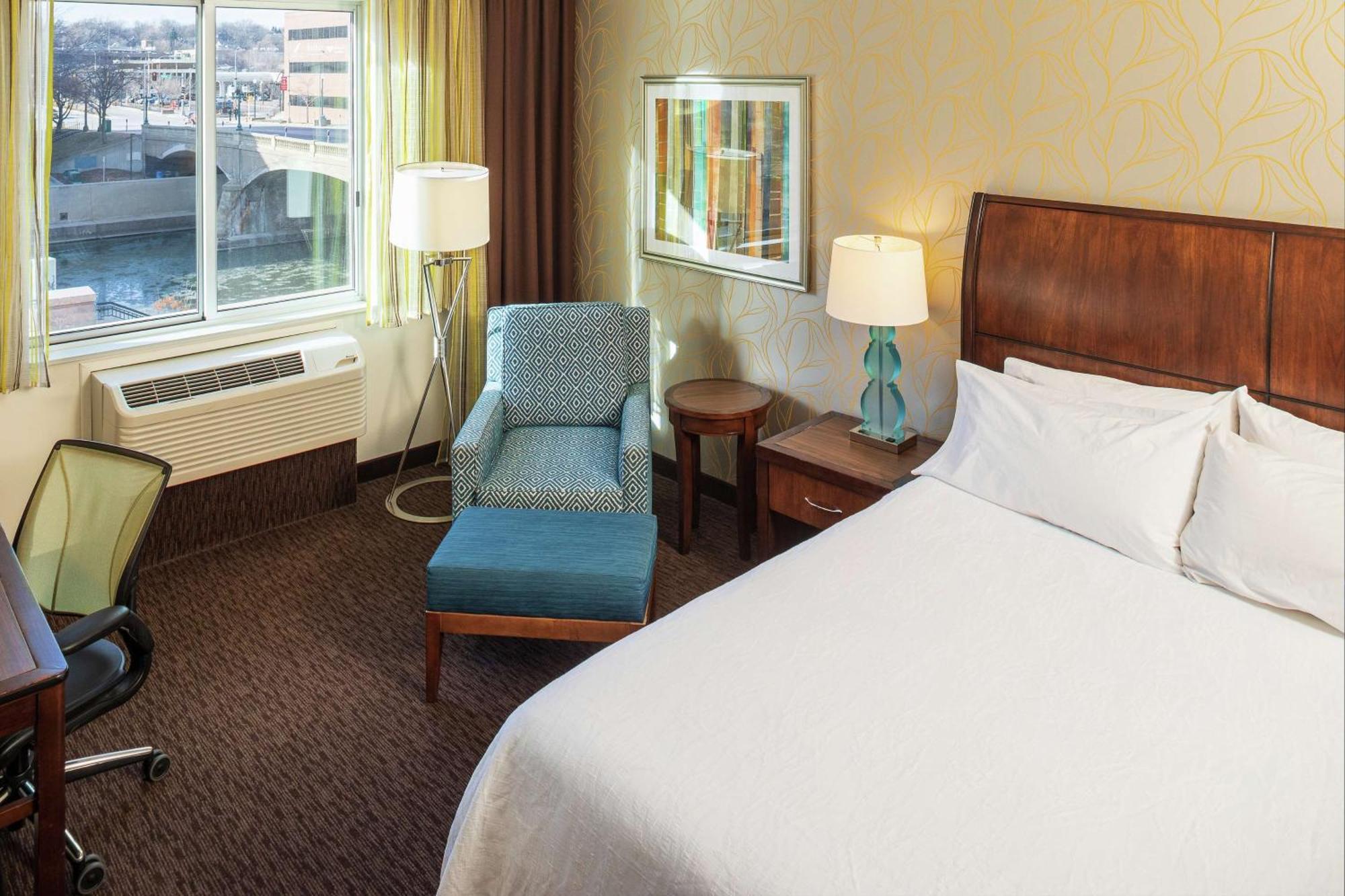 Hotel Hilton Garden Downtown 3*