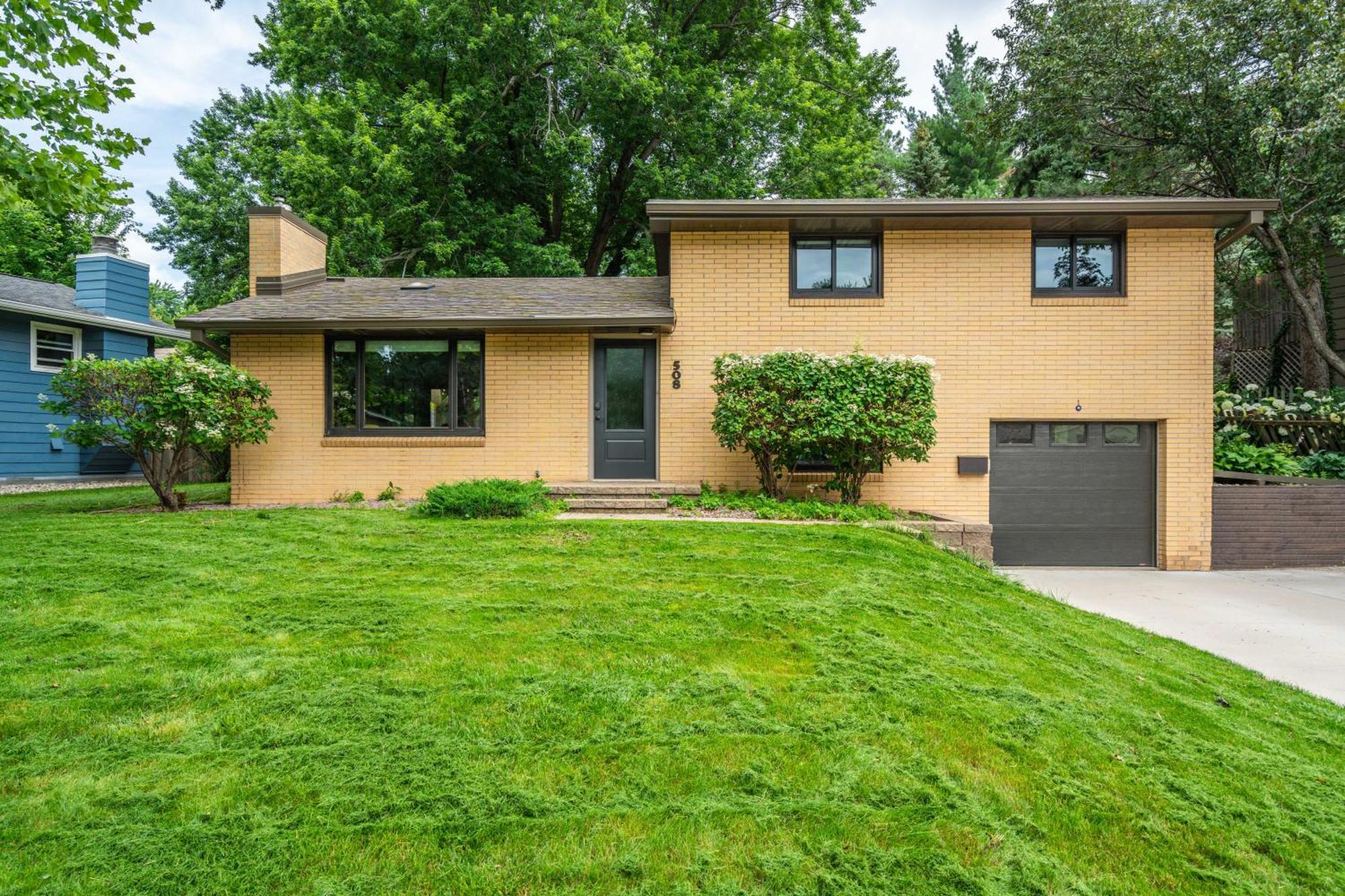 Brick House Villa *