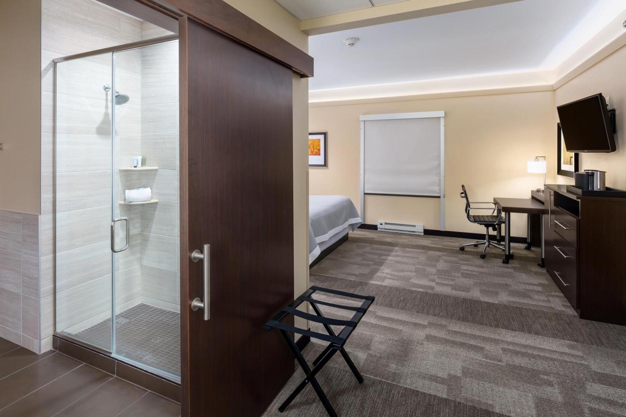 Hotel Aerostay