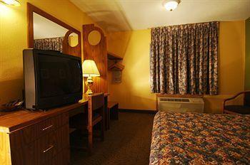 Redrock Hotel 2*
