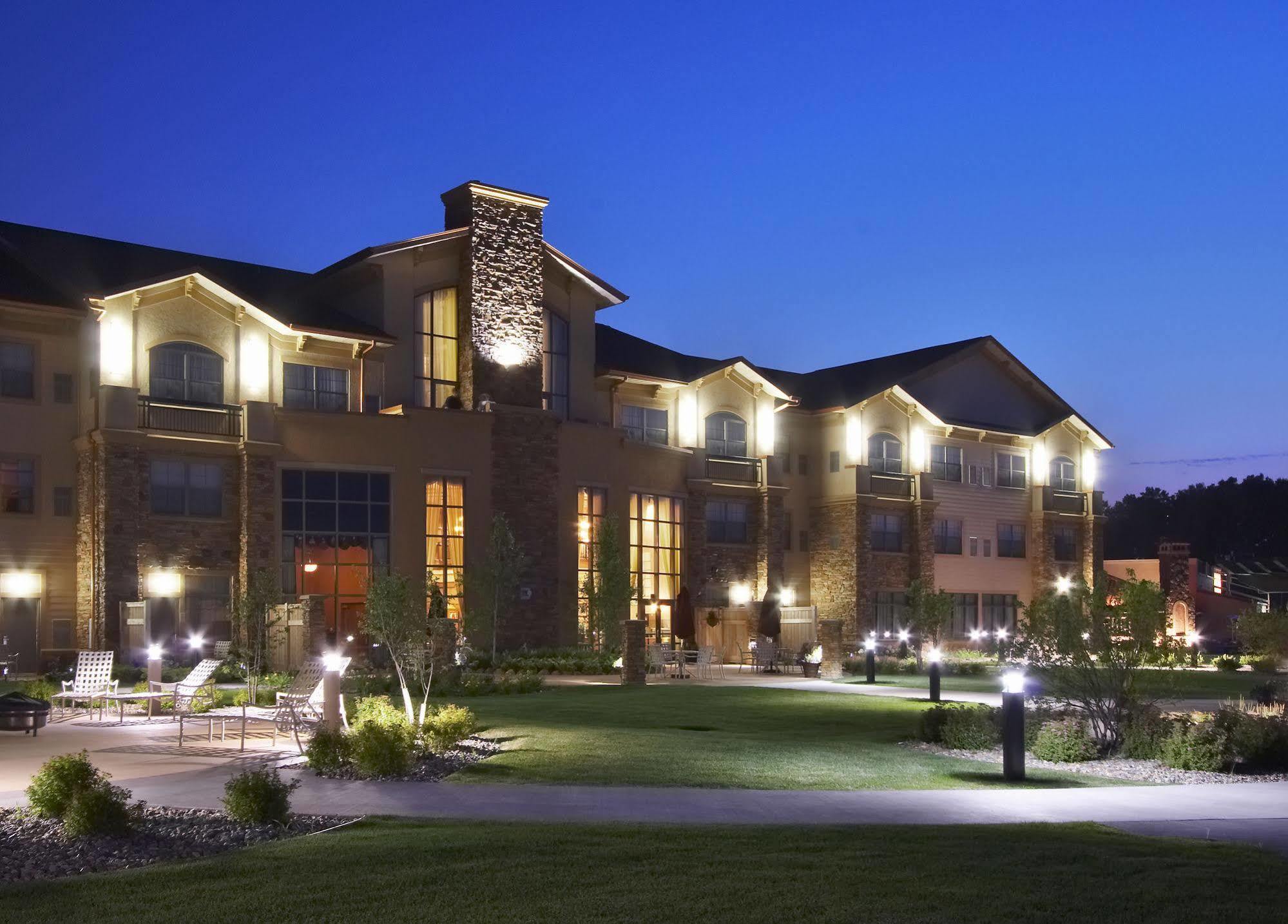 Clubhouse 3* Sioux Falls