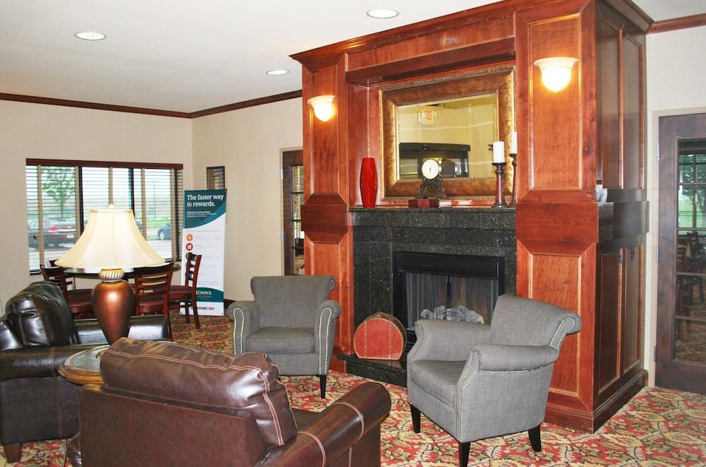 Clarion Pointe Airport Hotel Sioux Falls