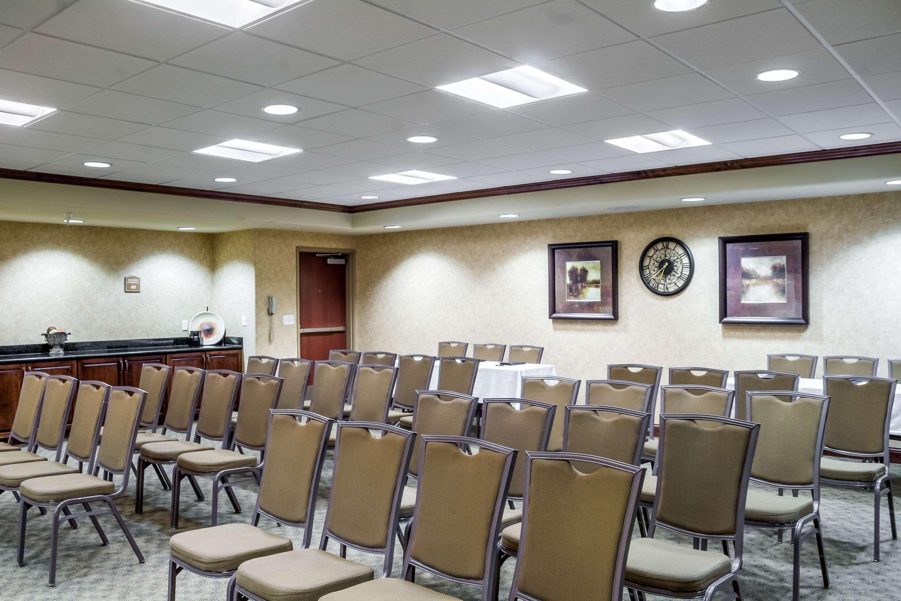 Clarion Pointe Airport Hotel