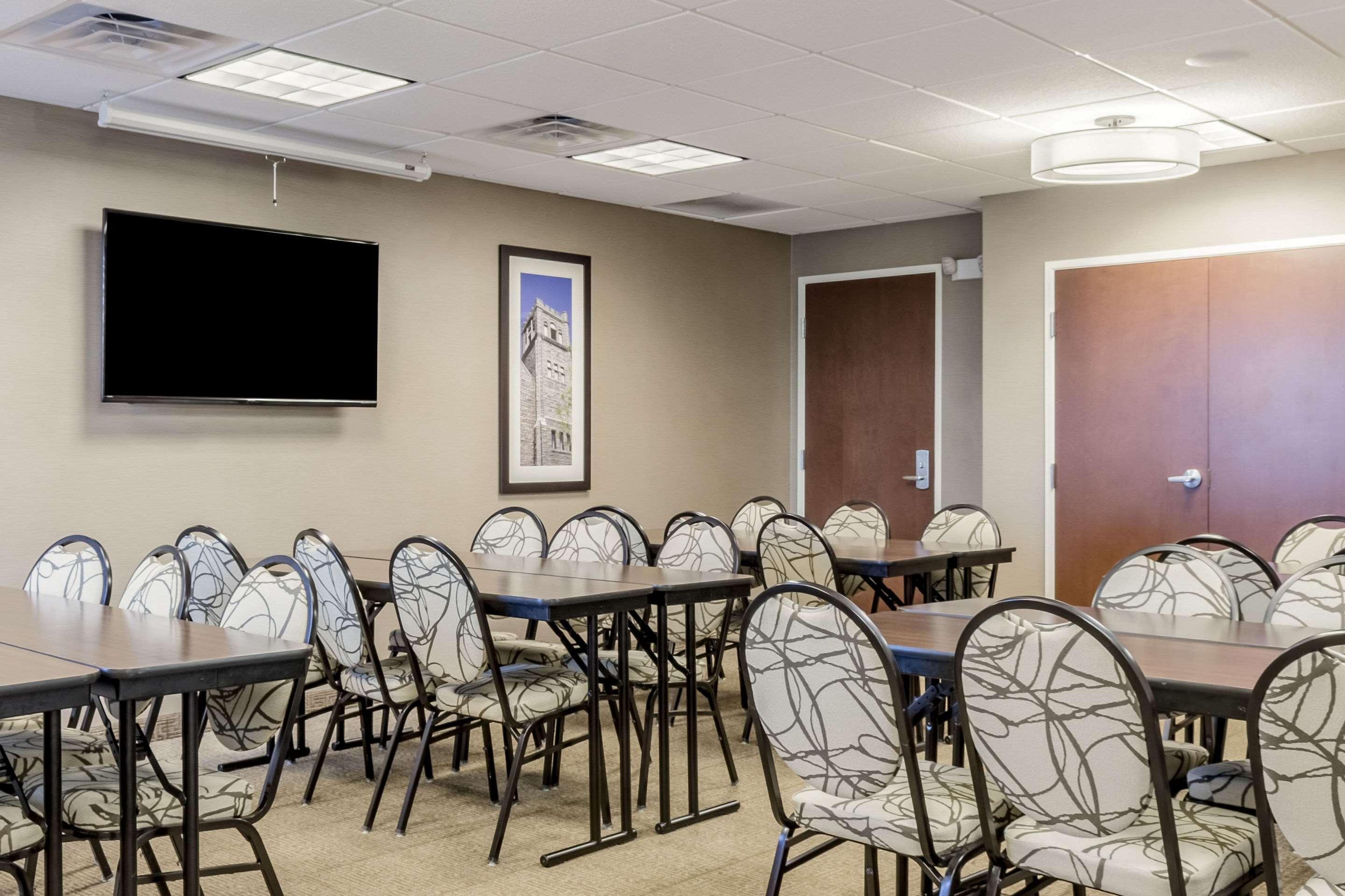 Hotel Comfort & Avera Southwest Sioux Falls