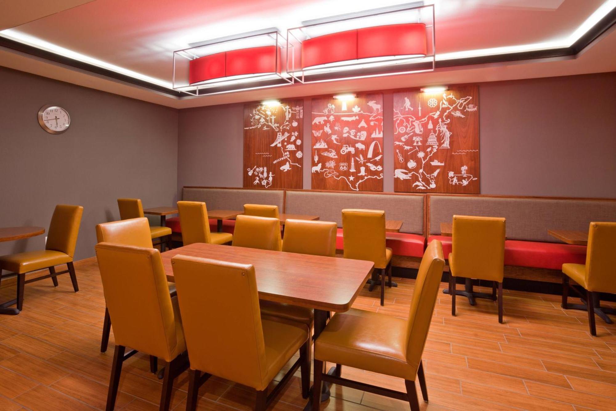 Hotel Towneplace By Marriott South