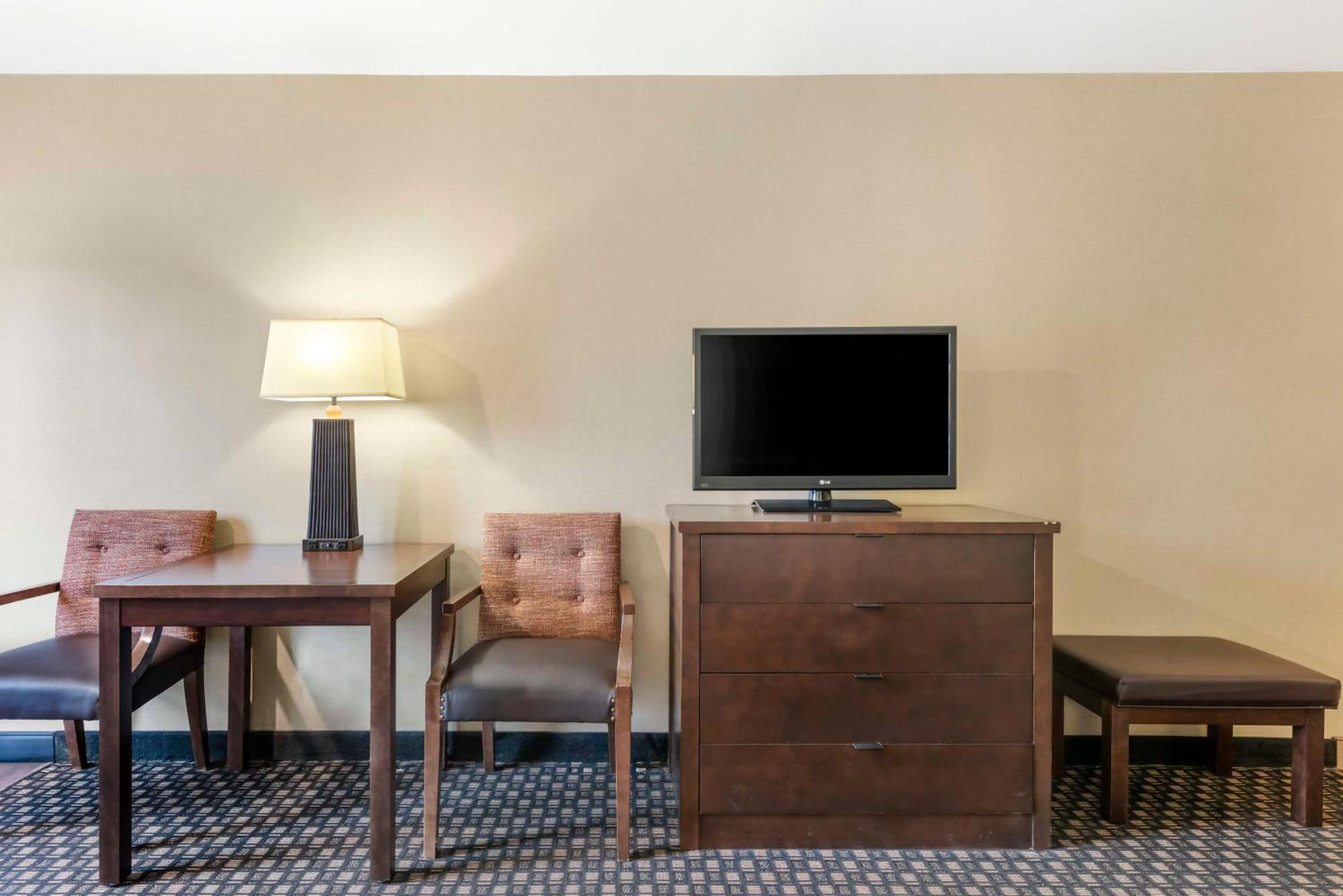 Hotel Western Ramkota
