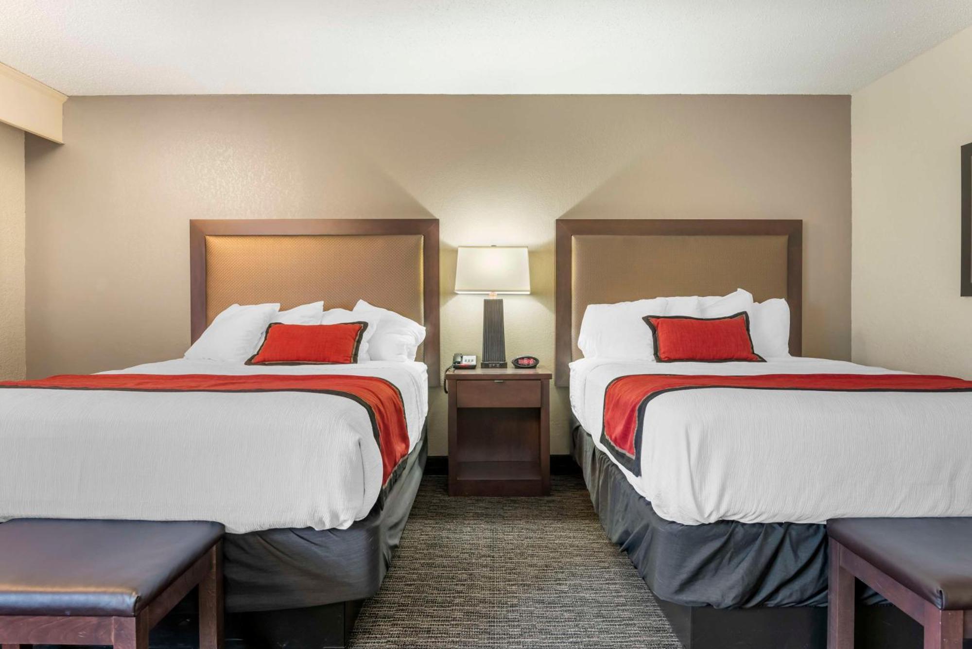 Hotel Western Ramkota 3*