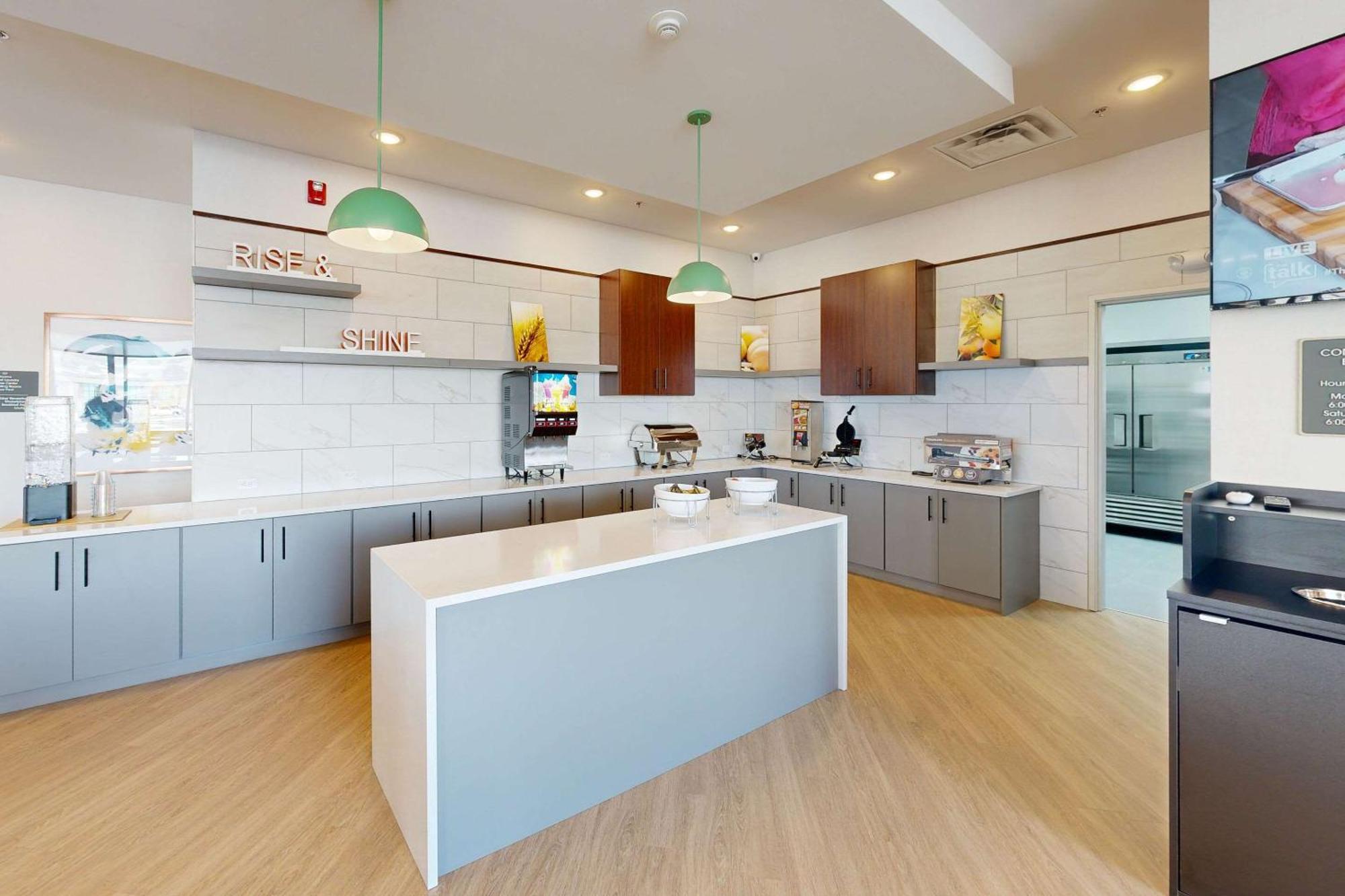 Comfort & At Sanford Sports Complex Hotel