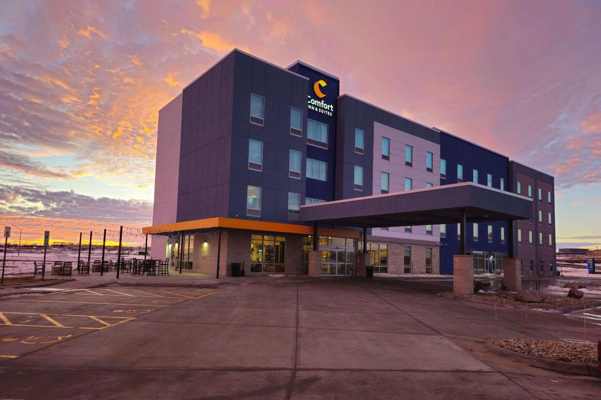 Hotel Comfort & At Sanford Sports Complex Sioux Falls