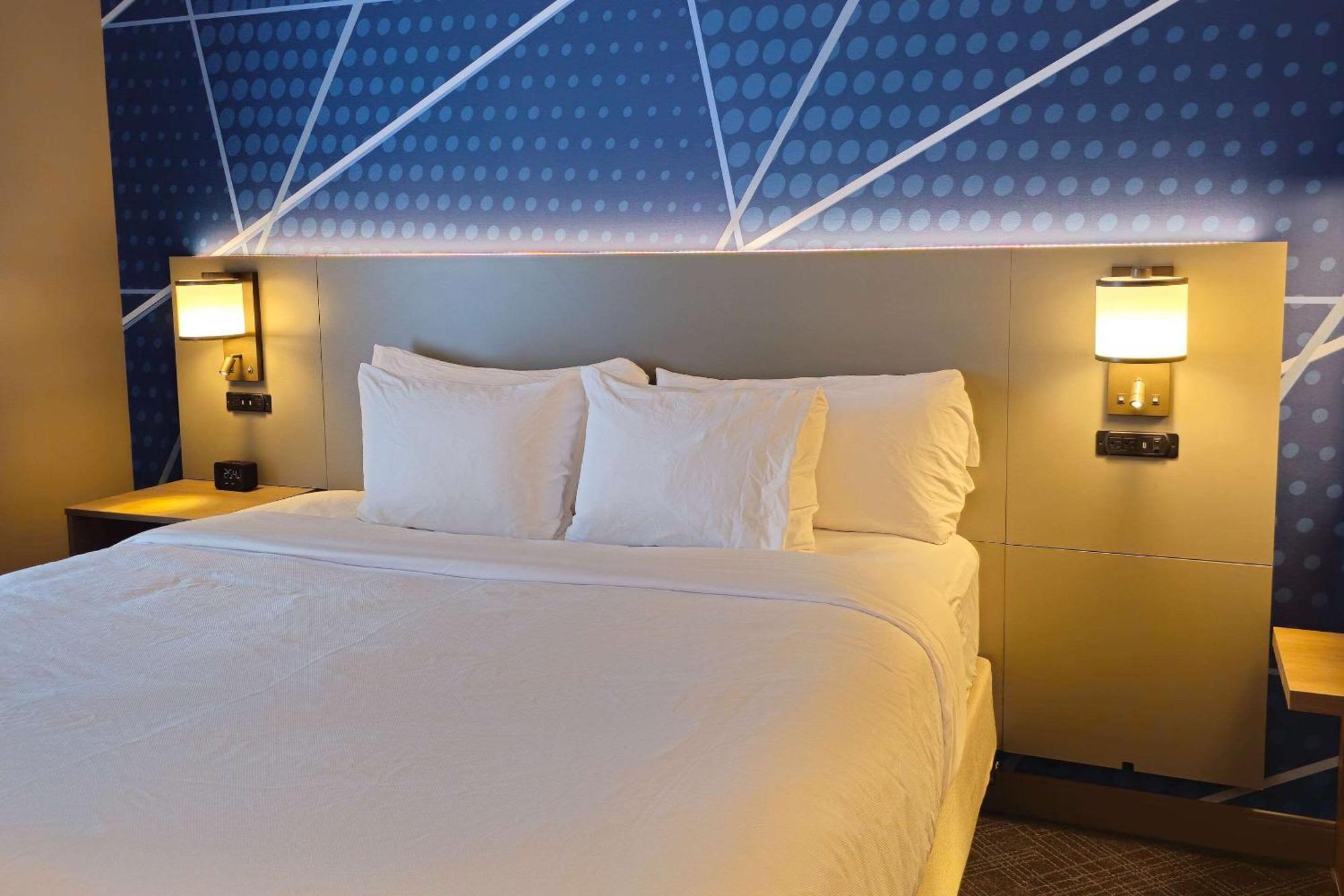 Hotel Comfort & At Sanford Sports Complex