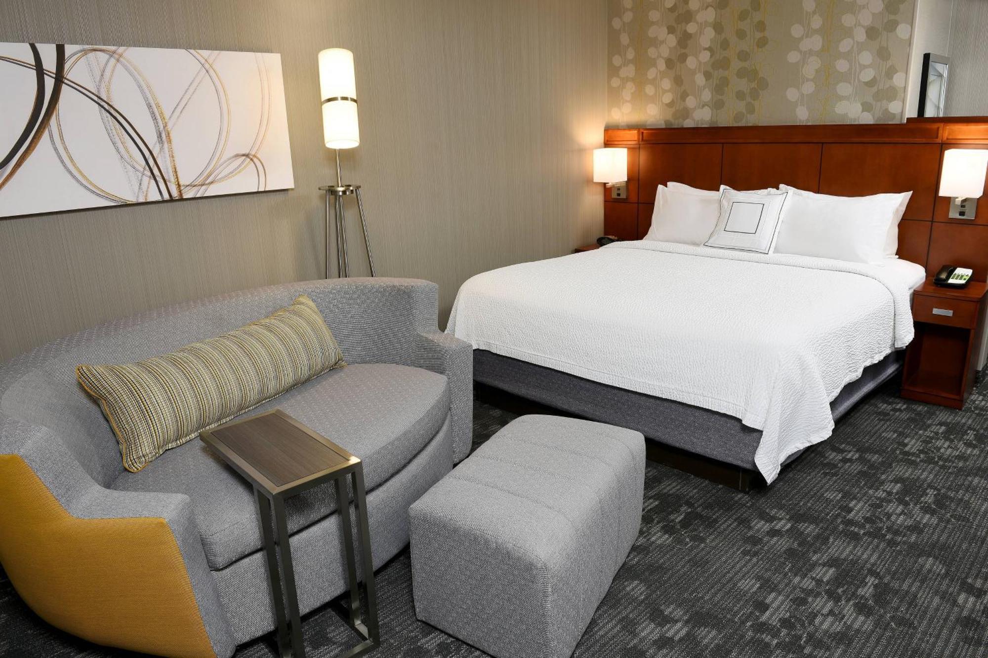 Hotel Courtyard By Marriott
