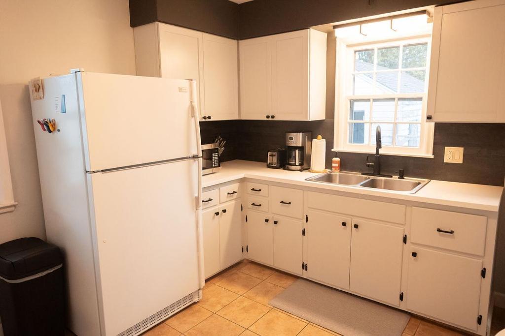 Cozy 2br Retreat Near Hospitals Holiday home