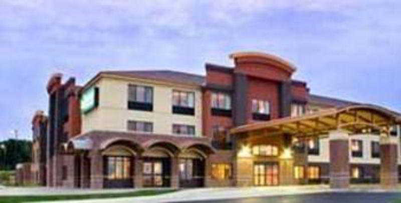Clarion Pointe Airport Hotel Sioux Falls