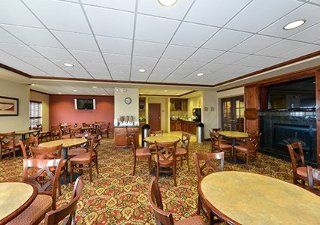 Clarion Pointe Airport Hotel