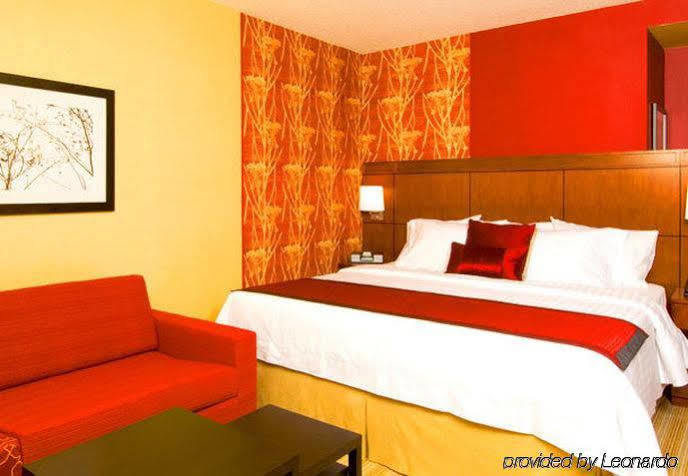 Courtyard By Marriott