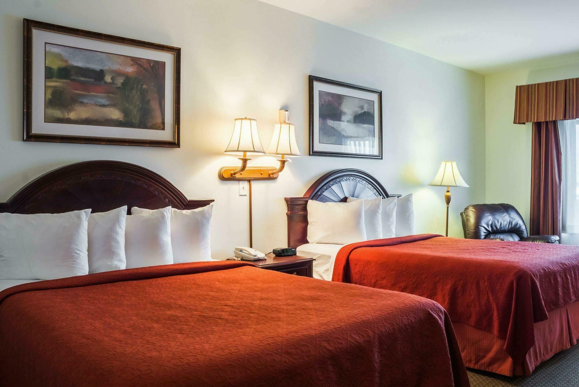 Clarion Pointe Airport Hotel Sioux Falls